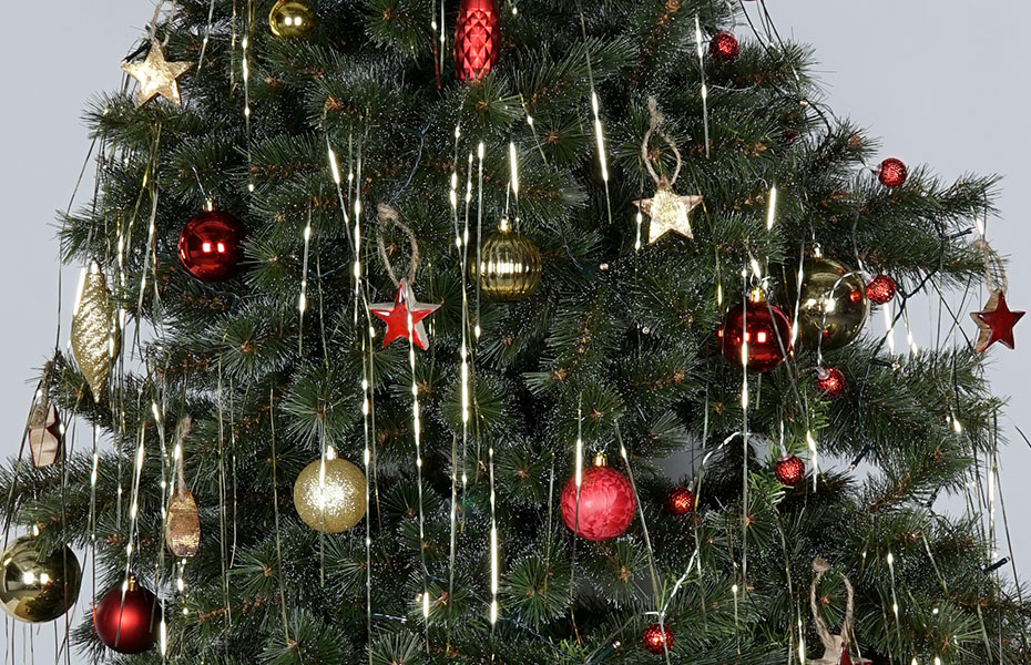 Weihnachtsbaum schmücken
