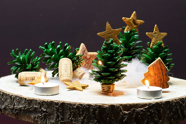Weihnachtsbäumchen aus Tannenzapfen