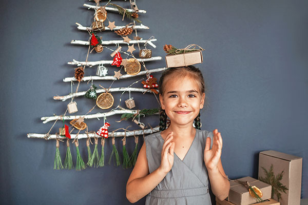 Weihnachtsbaum aus Ästen 