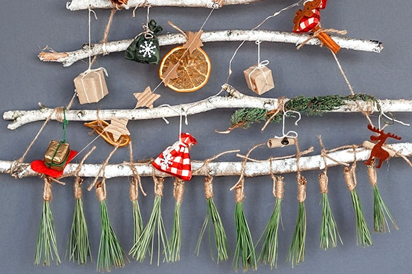 Weihnachtsbaum aus Ästen