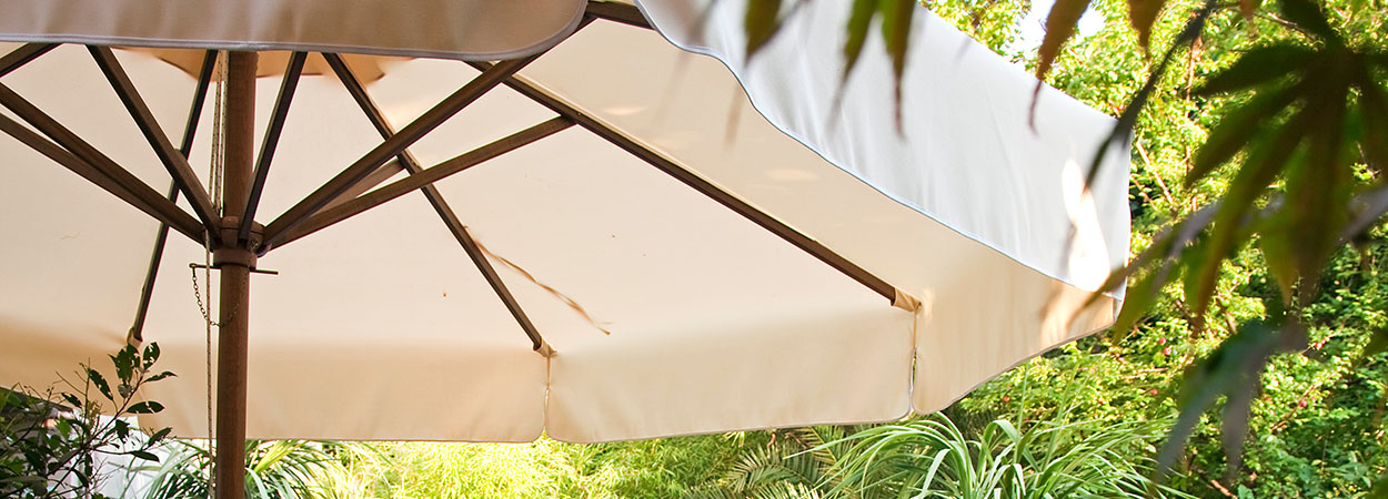  Sonnenschirme und Sonnenschutz 
